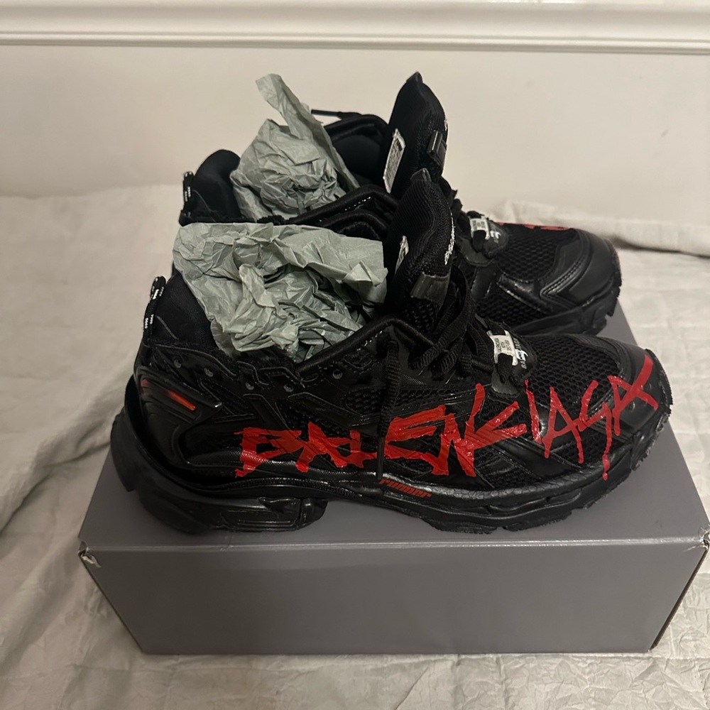 Balenciaga Runner Graffiti Black Red
